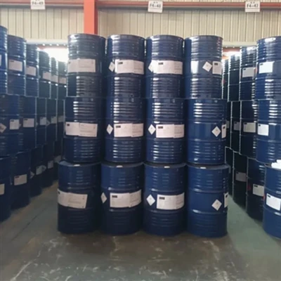 Asetonitril (ACN) solventi polar mı yoksa polar olmayan bir solvent midir?